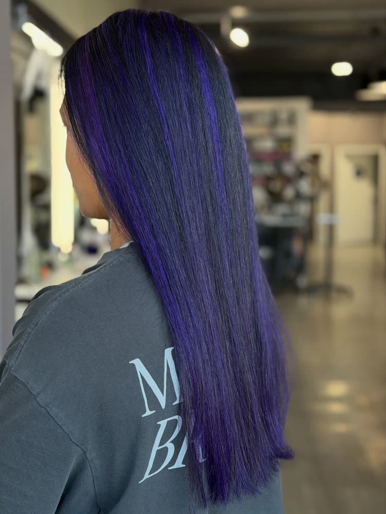 The perfect chunky purple highlights with a straight blunt cut done by our fabulous senior stylist Deziar Have you seen more perfect hair for the s...